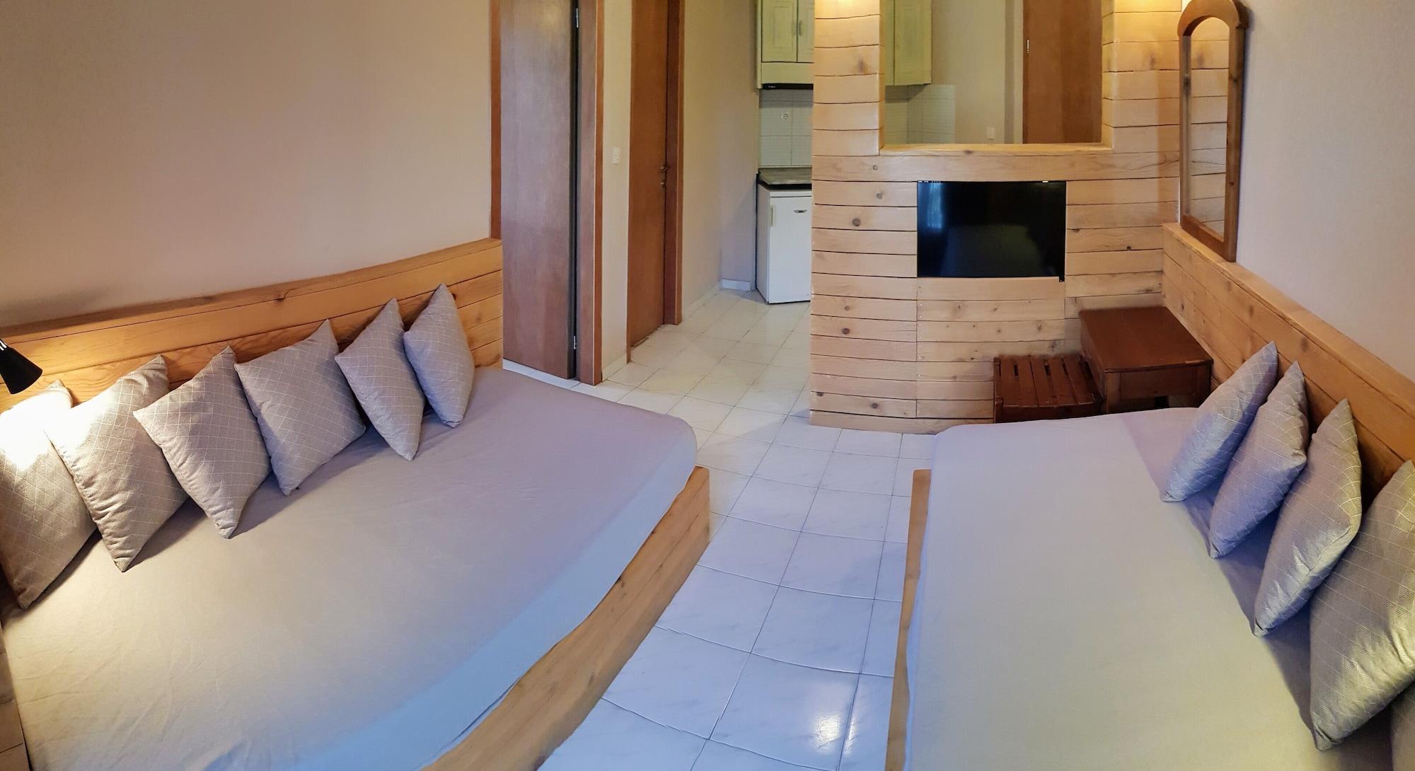 Anemos Hotel Políhrono Kültér fotó