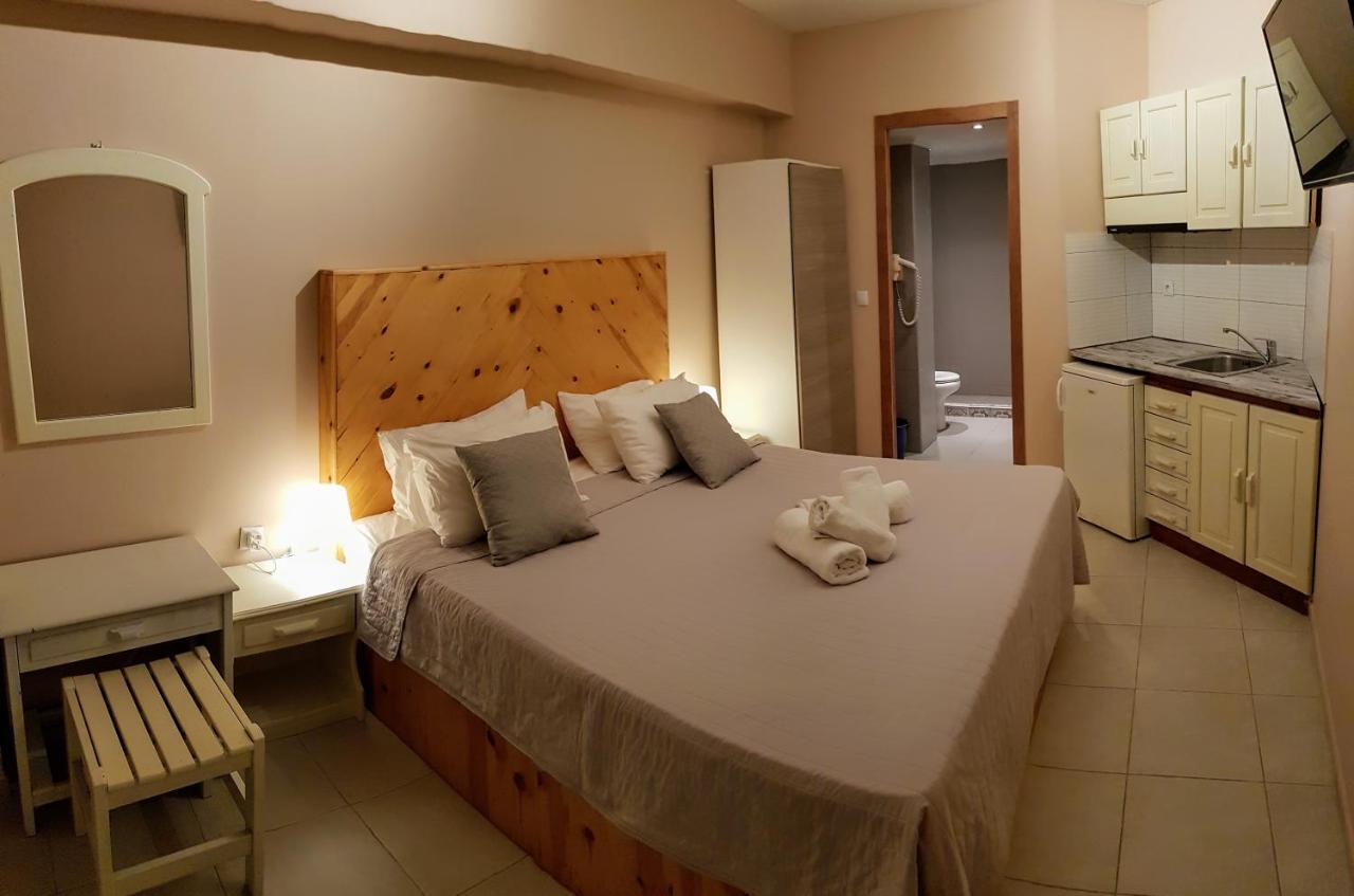 Anemos Hotel Políhrono Kültér fotó