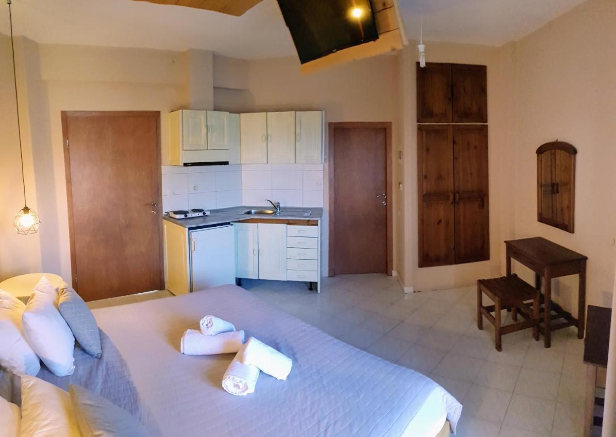 Anemos Hotel Políhrono Kültér fotó